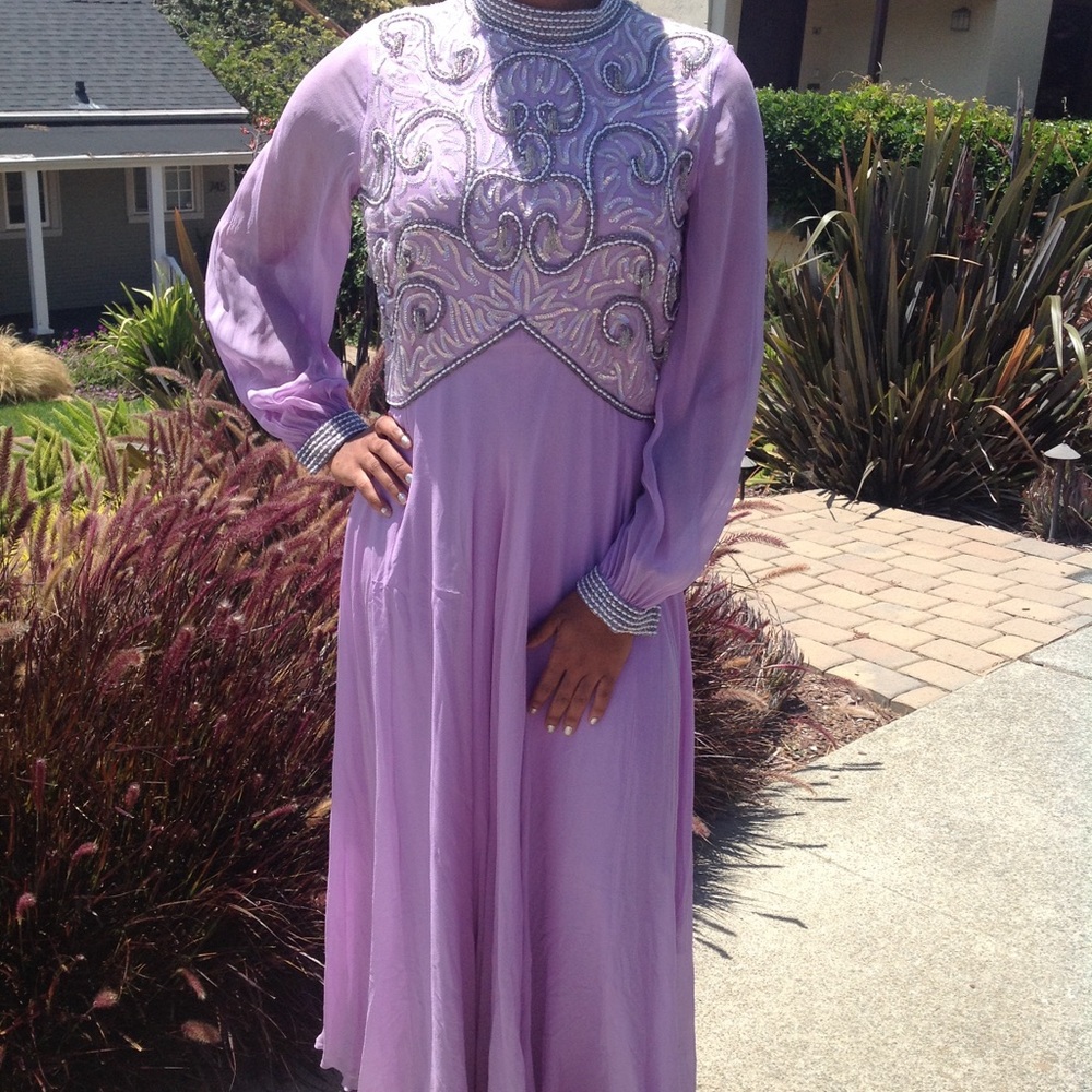 Wow How Pretty Is this Vintage dress